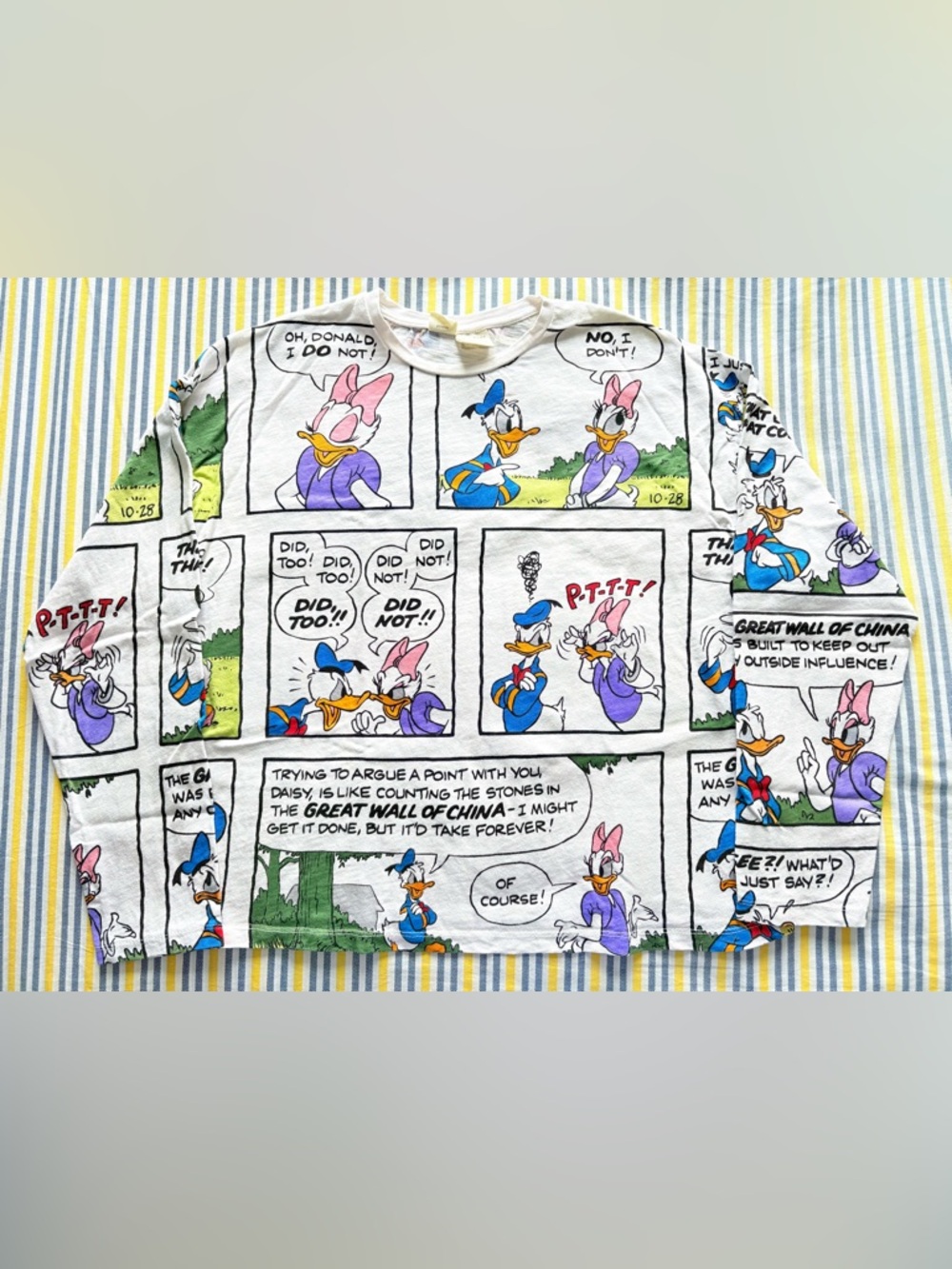 Zara Comic-Strip Crewneck Sweatshirt featuring Donald Duck & Daisy, 100% cotton